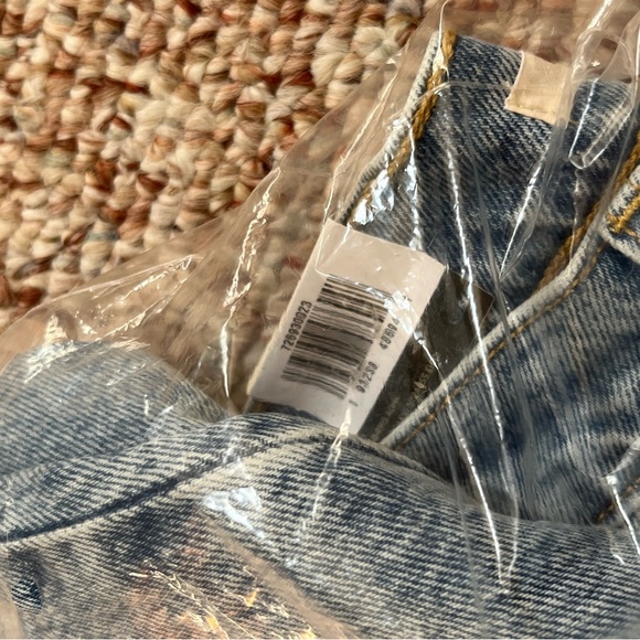 NWT Levi’s Ribcage Straight Ankle Jeans 31 Waist - Picture 5 of 6